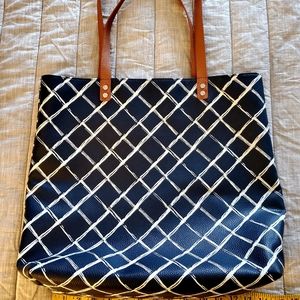 Around Town Tote - Thirty One